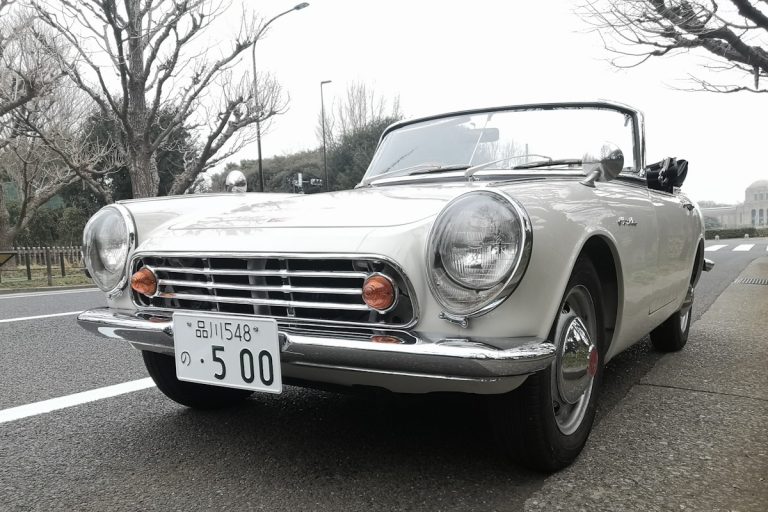 Honda S500: O Audacioso Nascimento de um Monstro Automotivo