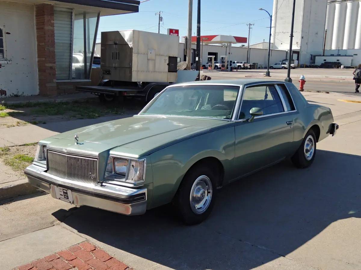 Buick Regal 1978: o charme da moderação bem-sucedida