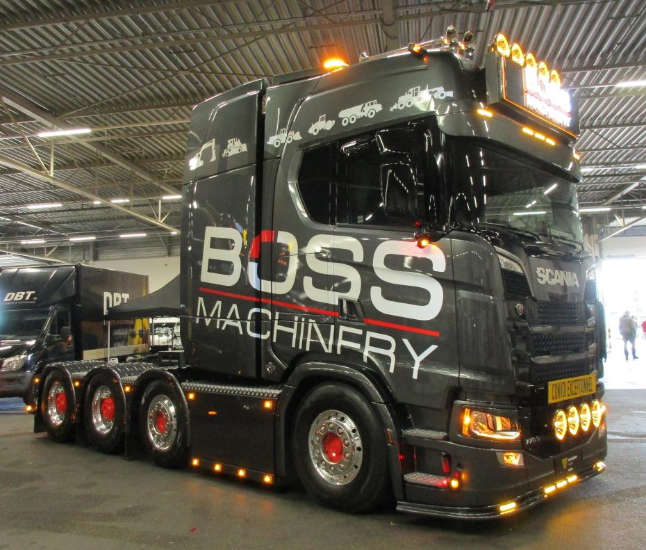 Scania 770S V8: O Monstro da Estrada ao Servi&ccedil;o da Boss Machinery