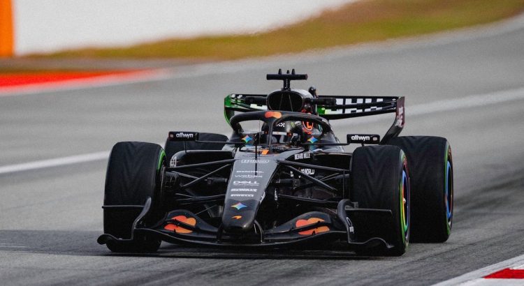 McLaren MCL40: Uma Estreia Bem-Sucedida e Esperançosa em Barcelona