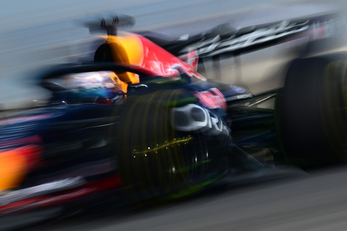 Red Bull em posição de destaque: a estratégia ousada de Verstappen diante …