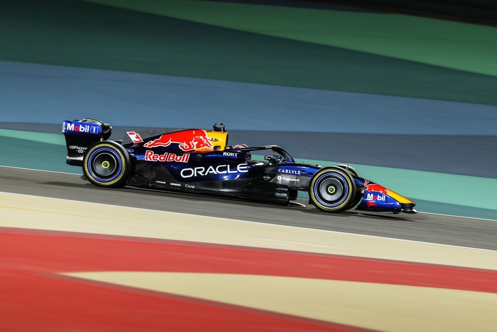 Red Bull em posi&ccedil;&atilde;o de destaque: a estrat&eacute;gia ousada de Verstappen diante da concorr&ecirc;ncia
