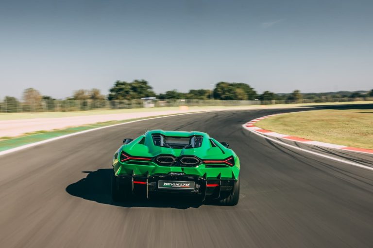 Lamborghini opta pela cautela diante do elétrico: uma aposta arriscada ou …