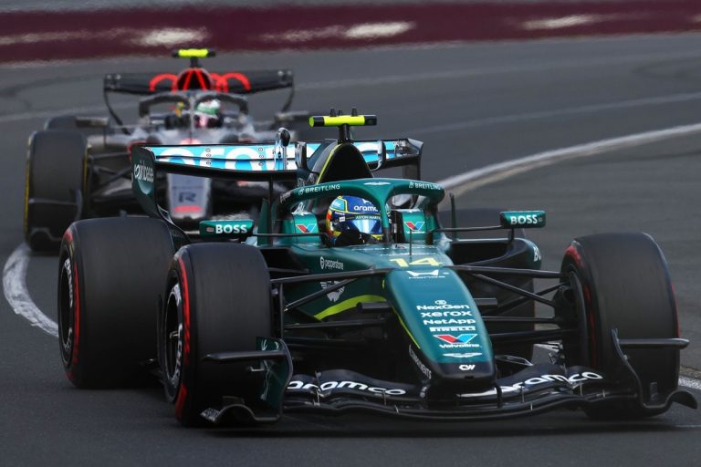 Aston Martin Enfrenta Desafios de Vibração do Motor Enquanto Honda Promete…