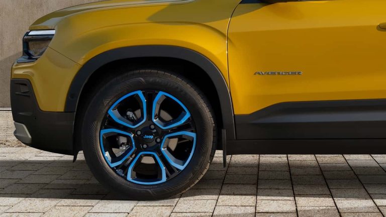 Jeep Avenger 2026: Um restyling cauteloso para um modelo de sucesso