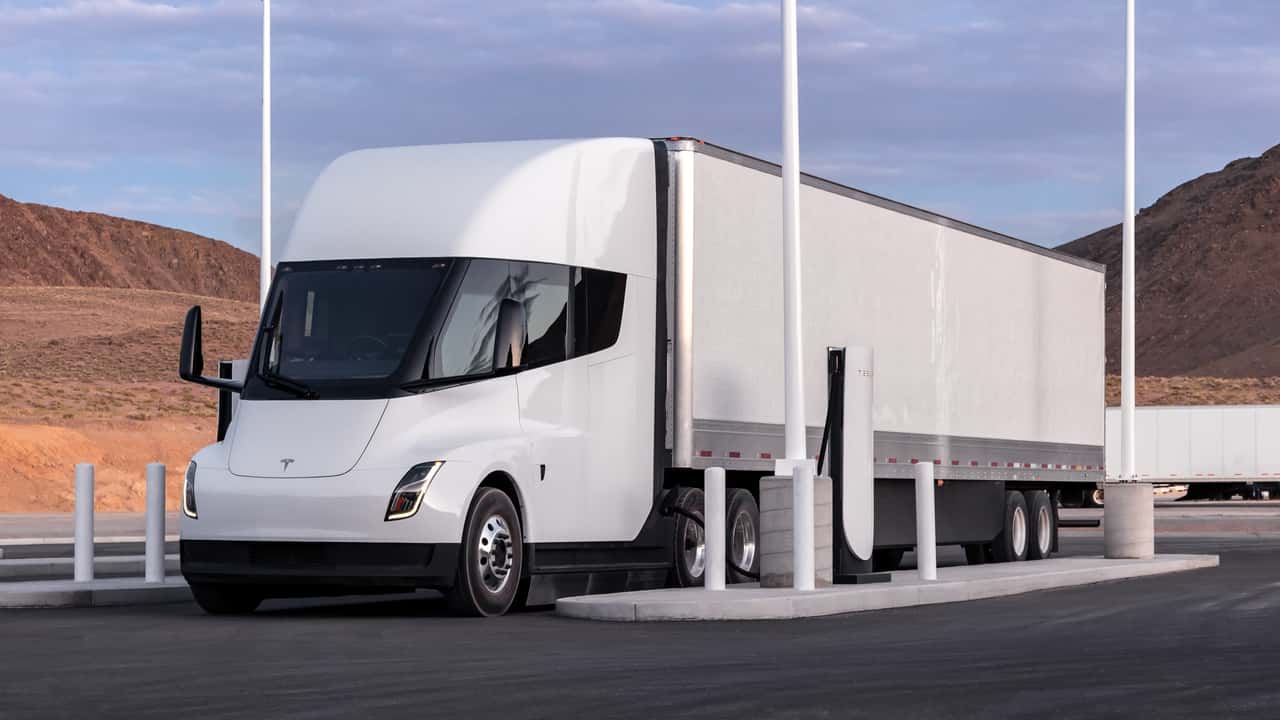 Tesla Semi: Primeiro Megacharger público decepciona com desempenho abaixo …