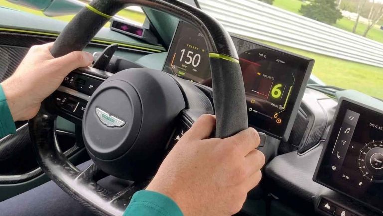 Aston Martin Valhalla: 1.000 cv em drift espetacular mostra a paixão por…