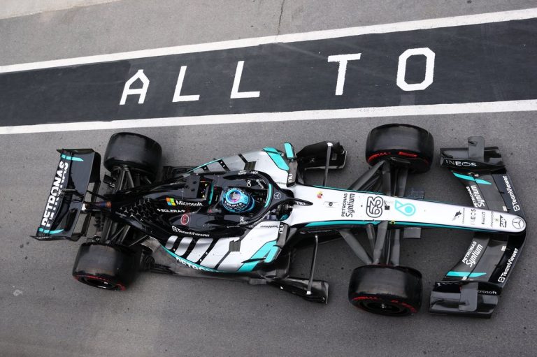 F1 2026: Mercedes surpreende com novato na pole no Canadá, ao lado de…