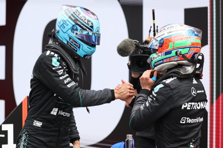Mercedes: Como a equipe lida com a rivalidade Antonelli-Russell após o…