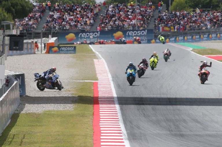 MotoGP: Álex Márquez sofre fratura na clavícula e vertebra após forte…