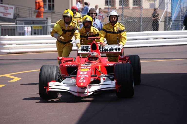 GP de Mônaco 2006: A manobra polêmica de Schumacher que dividiu a F1
