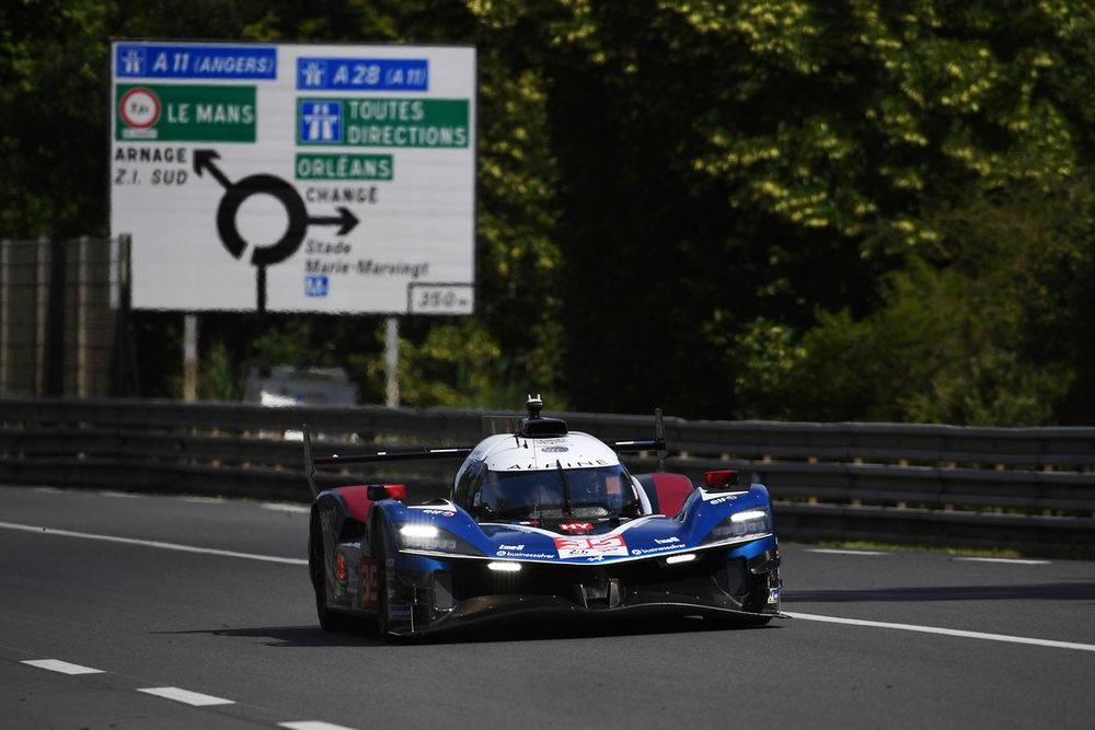 24 Horas de Le Mans: Cadillac surpreende, Toyota sofre com toque na pista