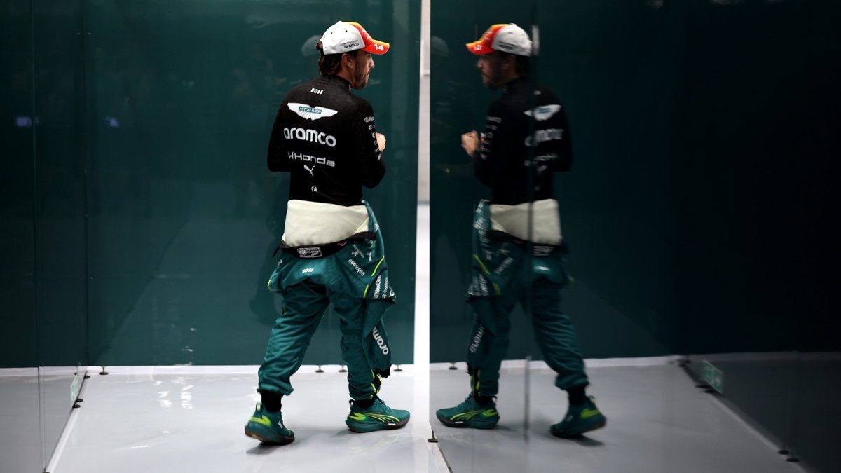 F1: Alonso mostra cansaço e Aston Martin patina em Barcelona