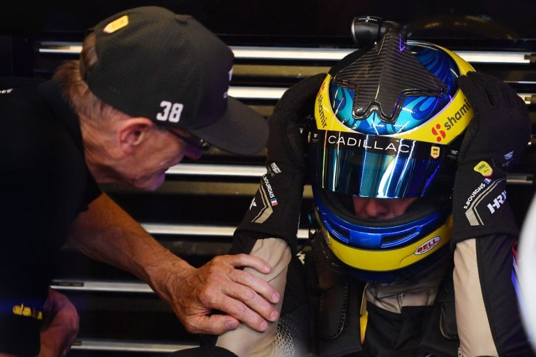Le Mans: Bourdais lamenta 'maldição' após abandono na disputa pela vitória