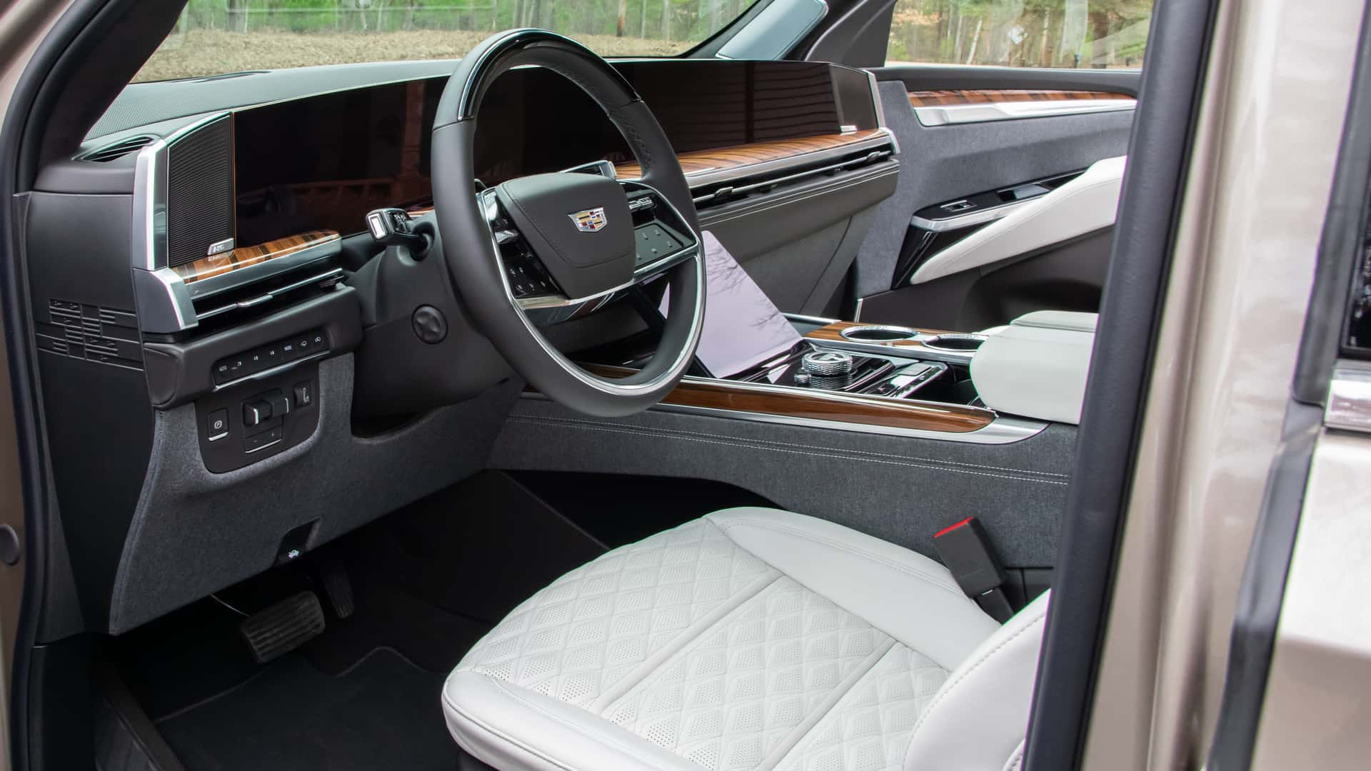 2025 Cadillac Escalade Platinum Review